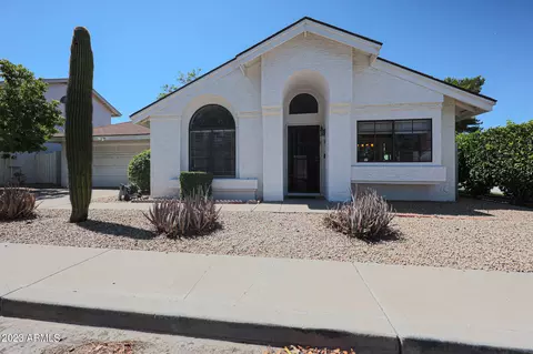 3207 E Siesta Ln, Phoenix, AZ 85050 photo 2