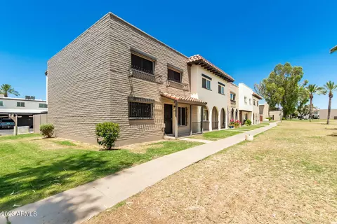 2829 E Fairmount Ave, Phoenix, AZ 85016