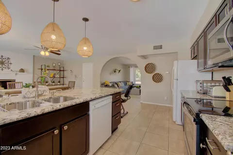 1927 E Wesleyan Dr, Tempe, AZ 85282 photo 3