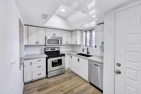 425 E Cullumber Ave #C, Gilbert, AZ 85234 photo 2