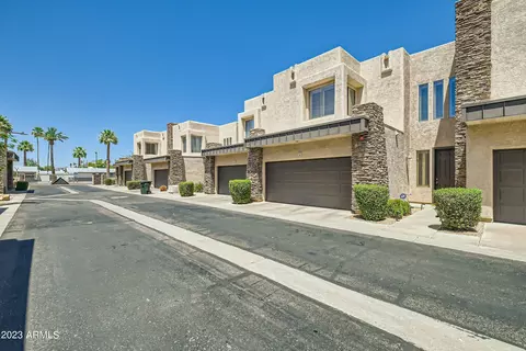 2241 E Pinchot Ave #E13, Phoenix, AZ 85016