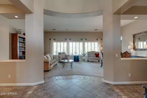 726 E Joseph Ct, Gilbert, AZ 85295 photo 5
