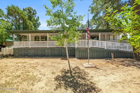 2005 Sunset Trl, Overgaard, AZ 85933