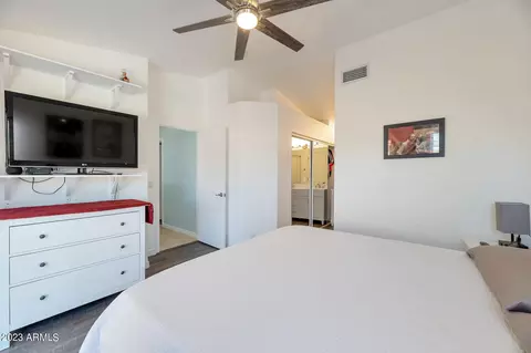 3230 E Marco Polo Rd E, Phoenix, AZ 85050 photo 8