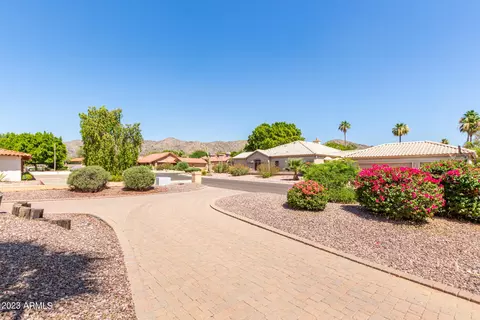 3907 E Nowata Dr, Phoenix, AZ 85044 photo 2