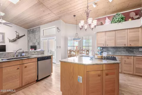 3907 E Nowata Dr, Phoenix, AZ 85044 photo 8