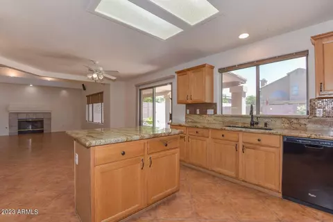 1703 E Beaubien Dr, Phoenix, AZ 85024 photo 13
