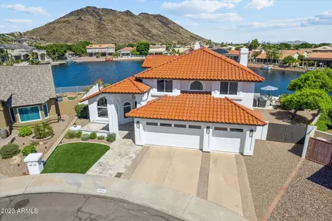 5639 W Abraham Ln, Glendale, AZ 85308