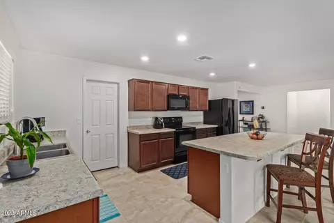 1753 E Chanute Pass, Phoenix, AZ 85040 photo 9