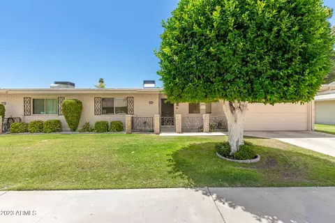 10422 W Saratoga Cir, Sun City, AZ 85351