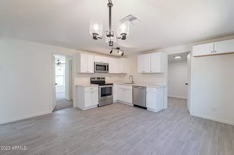 11650 N 80th Ave, Peoria, AZ 85345