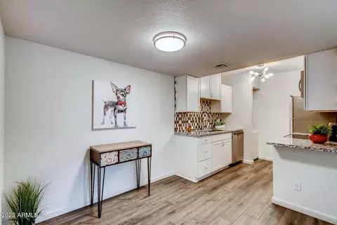 5035 N 17th Ave #212, Phoenix, AZ 85015