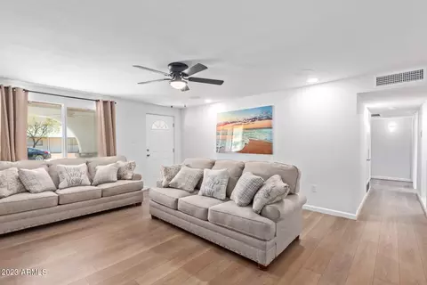 1610 W Eugie Ave, Phoenix, AZ 85029 photo 2
