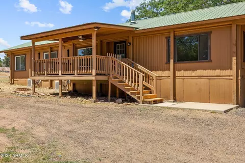 2714 Senior Center St, Overgaard, AZ 85933