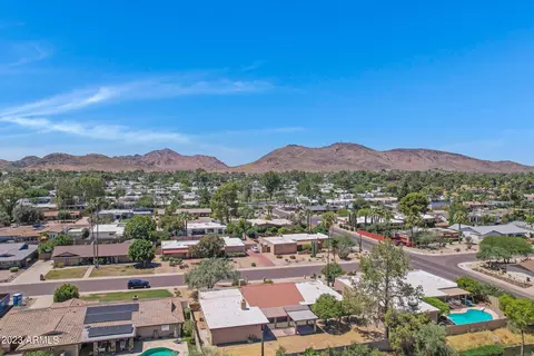 10 E Canterbury Ct, Phoenix, AZ 85022 photo 48