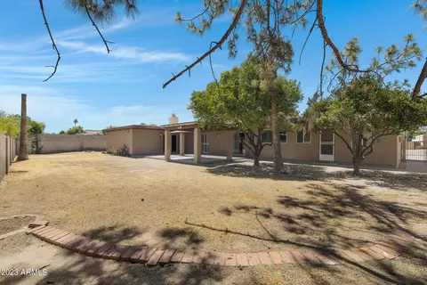 10 E Canterbury Ct, Phoenix, AZ 85022 photo 34