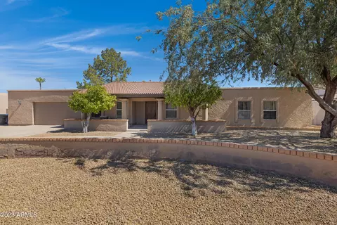 10 E Canterbury Ct, Phoenix, AZ 85022