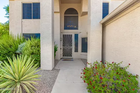 4608 E Briles Rd, Phoenix, AZ 85050 photo 3