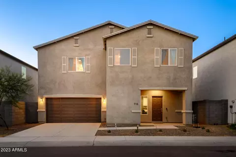 916 E Odeum Ln, Phoenix, AZ 85040