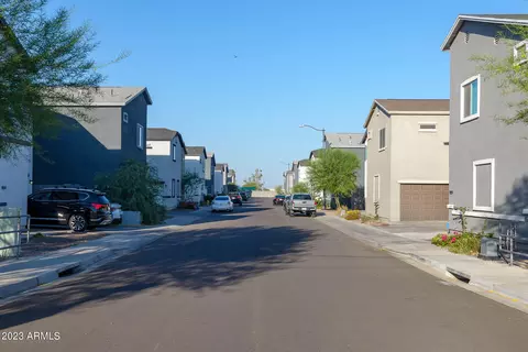 916 E Odeum Ln, Phoenix, AZ 85040 photo 22