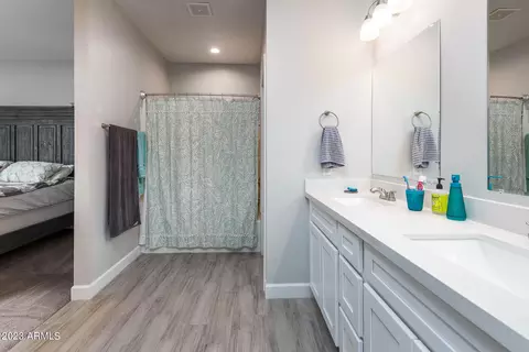 916 E Odeum Ln, Phoenix, AZ 85040 photo 18