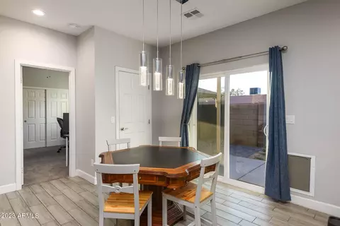 916 E Odeum Ln, Phoenix, AZ 85040 photo 7