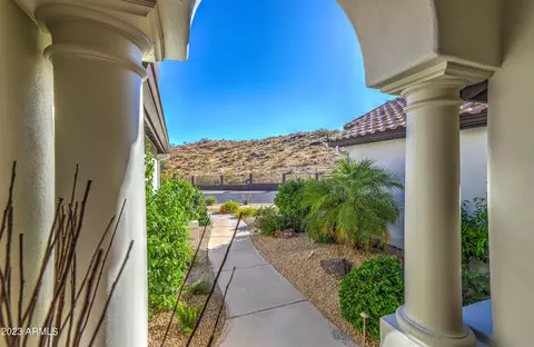 2406 E Desert Willow Dr, Phoenix, AZ 85048 photo 5