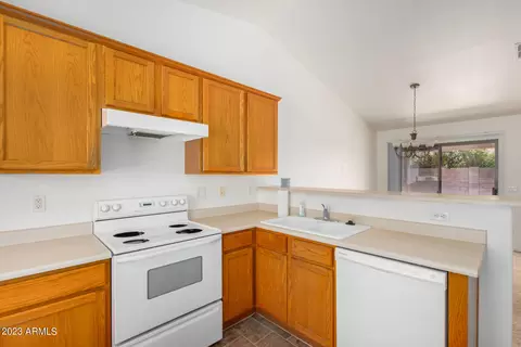 7613 E Dover St, Mesa, AZ 85207 photo 9