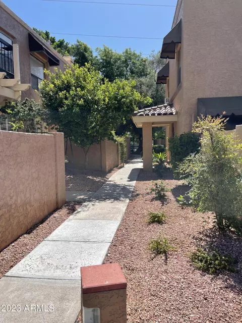 10415 N 11th Pl #2, Phoenix, AZ 85020