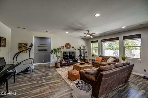 3942 E Amber Ln, Gilbert, AZ 85296 photo 18