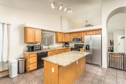 221 E Baylor Ln, Gilbert, AZ 85296 photo 11
