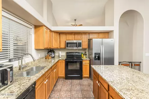 221 E Baylor Ln, Gilbert, AZ 85296 photo 12