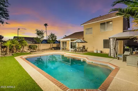 221 E Baylor Ln, Gilbert, AZ 85296 photo 2