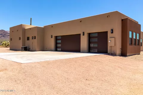 531 N Sun Rd, Apache Junction, AZ 85119 photo 2