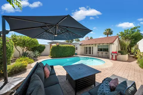 3033 E Clarendon Ave, Phoenix, AZ 85016