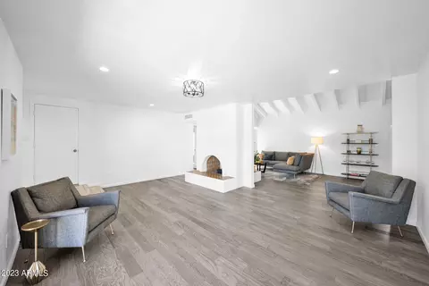 3033 E Clarendon Ave, Phoenix, AZ 85016 photo 4