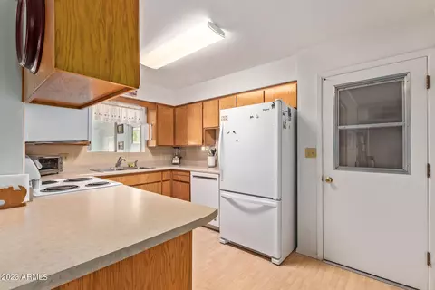 6319 Ellis St, Mesa, AZ 85205 photo 5