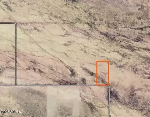 53 W Nnn W Osborn Rd #27, Tonopah, AZ 85354
