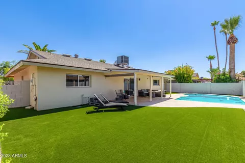 8736 E Weldon Ave, Scottsdale, AZ 85251