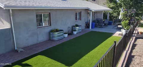 602 E Vista St, Bisbee, AZ 85603 photo 2