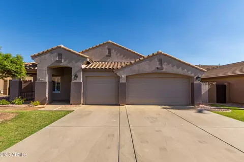 3877 E Wildhorse Dr, Gilbert, AZ 85297 photo 2