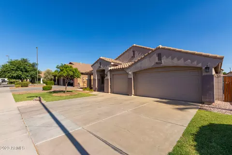 3877 E Wildhorse Dr, Gilbert, AZ 85297 photo 4