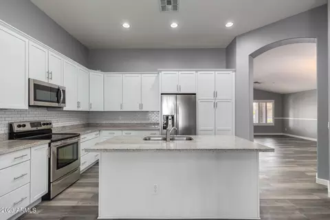 3877 E Wildhorse Dr, Gilbert, AZ 85297 photo 16