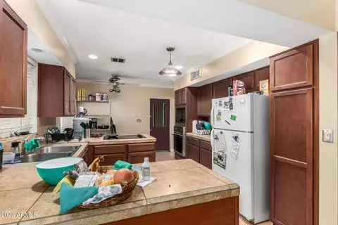 519 E Broadmor Dr, Tempe, AZ 85282 photo 12