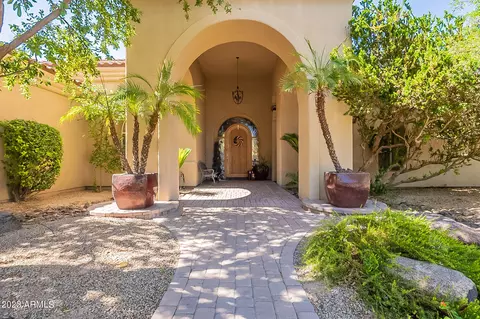 8502 S Willow Dr, Tempe, AZ 85284