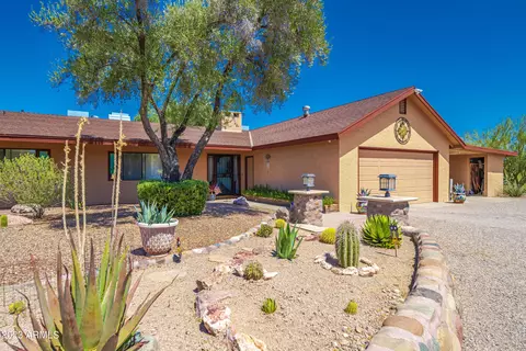 1040 W Palo Verde Dr, Wickenburg, AZ 85390