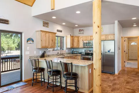 2058 Christmas Pine Rd, Overgaard, AZ 85933 photo 9