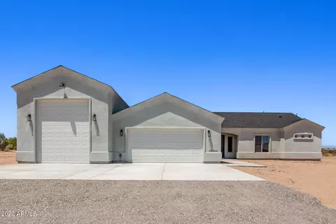 24044 W Redbird Rd W, Wittmann, AZ 85361