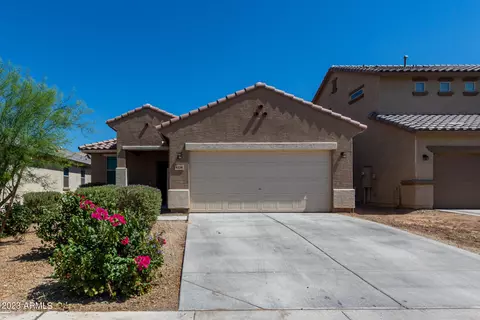 6238 W Freeway Ln, Glendale, AZ 85302
