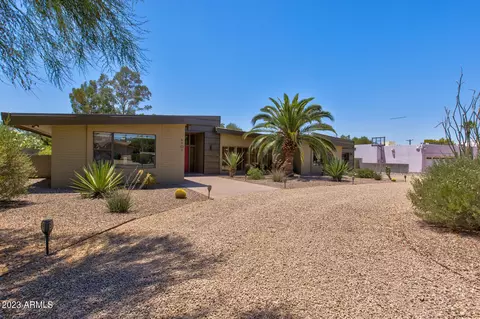 4101 E San Miguel Ave E, Phoenix, AZ 85018 photo 2
